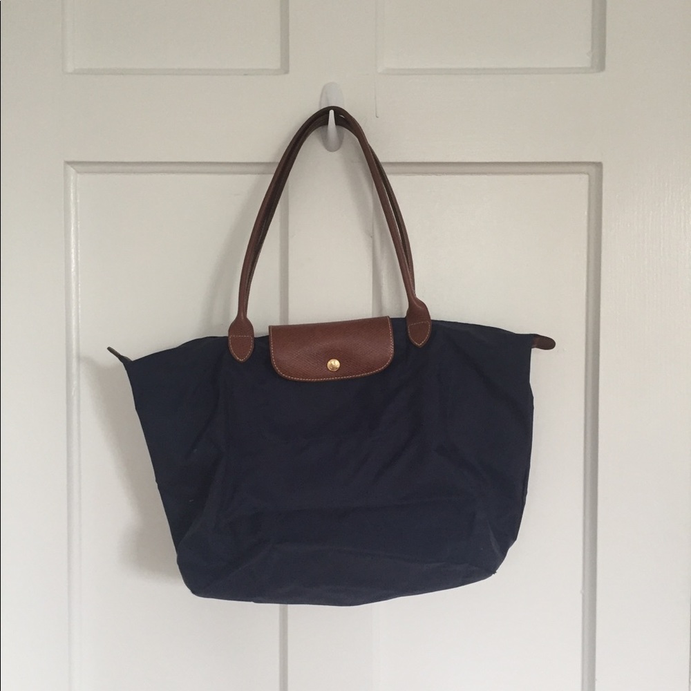Longchamp navy Le Pliage medium purse nylon